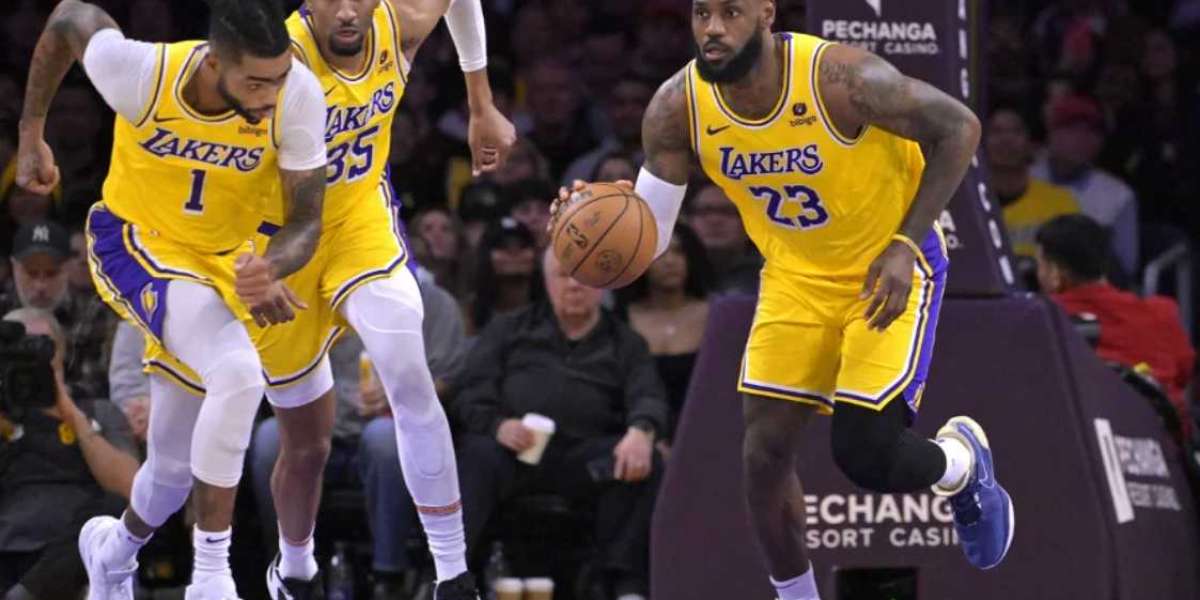 Lakers Roar Back to .500 Behind Russell's Magic, LeBron's Swagger
